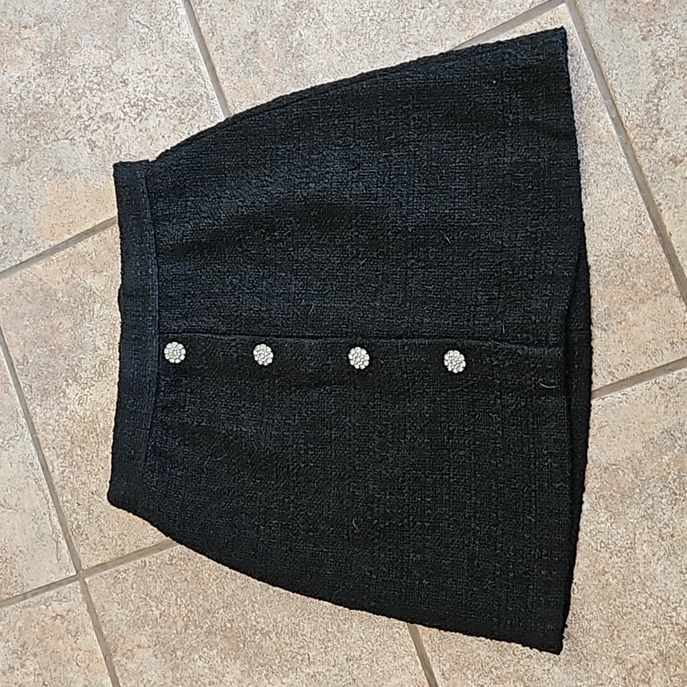 H&M skirt with lining on inside size 6